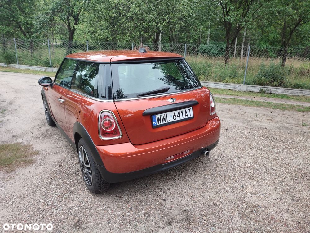 MINI ONE D - 8