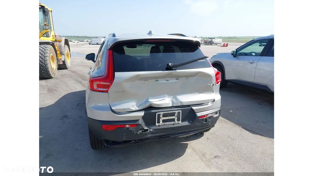 Volvo XC 40 B5 B AWD Ultimate Dark - 8