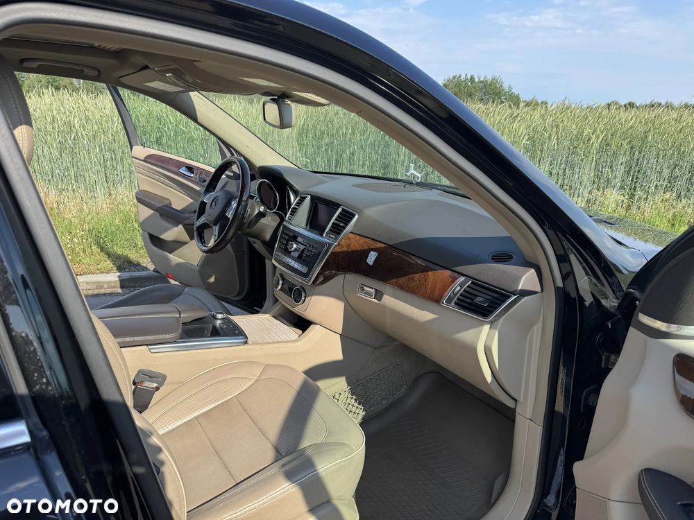 Mercedes-Benz ML - 16
