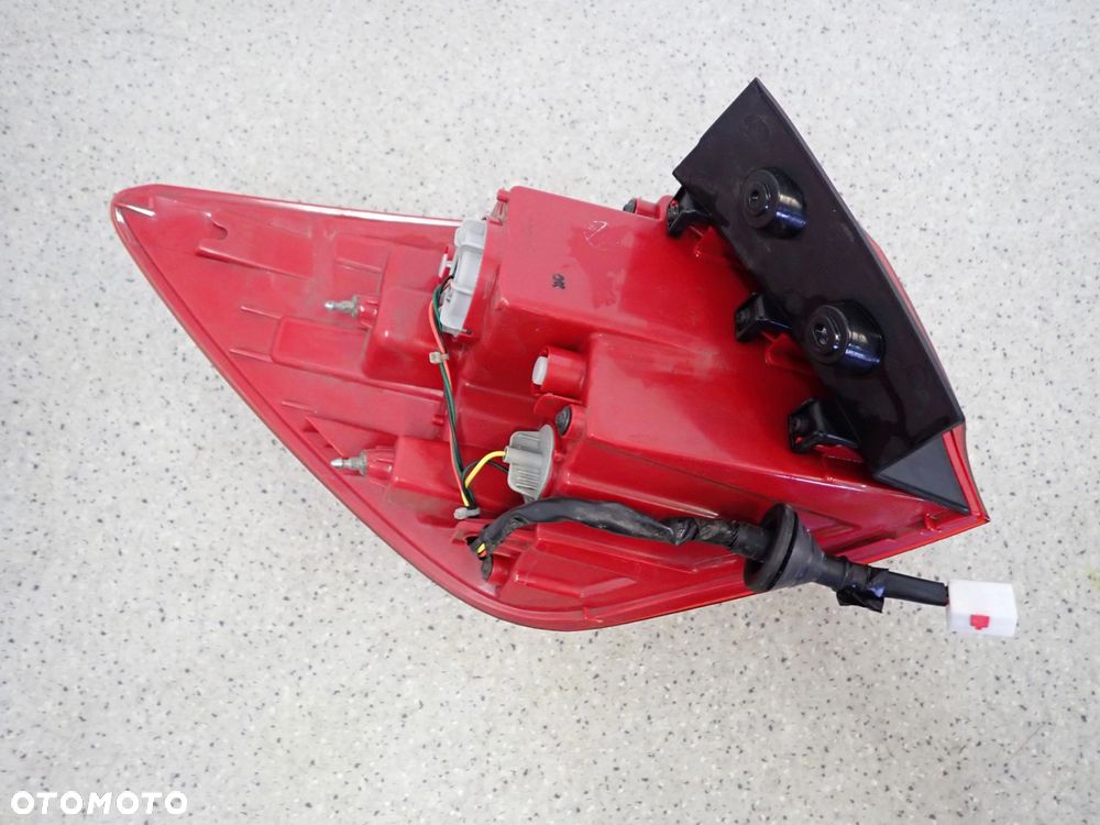 KIA CEED II KOMBI SW 12-14 LAMPA TYLNA PRAWA LED - 9