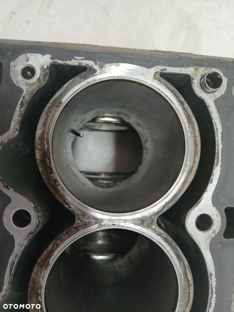 BLOK SILNIKA BMW E60 E61 N52B25 - 4
