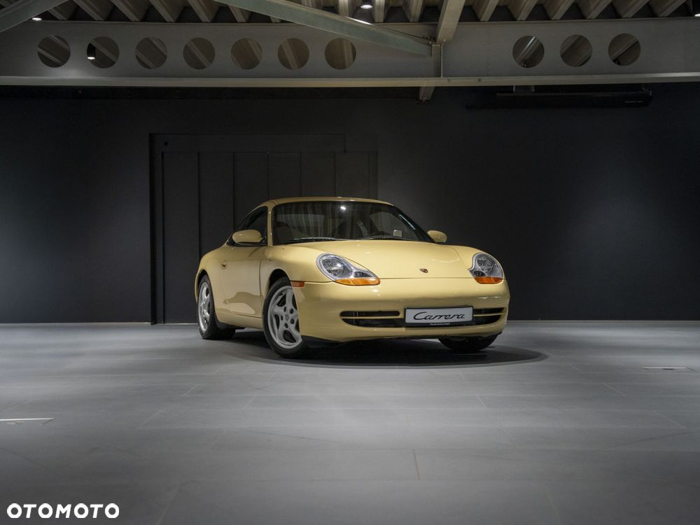 Porsche 911 Carrera - 7