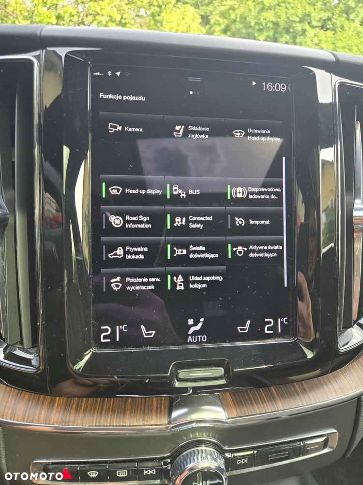 Volvo XC 60 B5 B AWD Geartronic Momentum Pro - 25