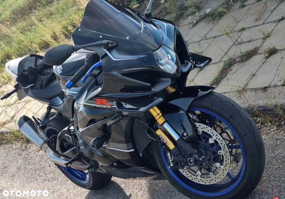 Suzuki GSX-R - 24