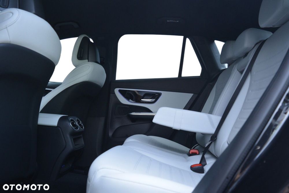 Mercedes-Benz GLC 200 d mHEV 4-Matic AMG Line - 8