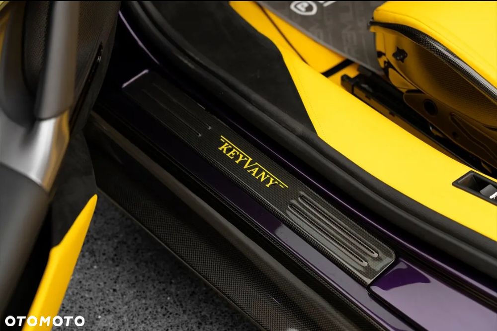 Ferrari SF90 Spider - 10