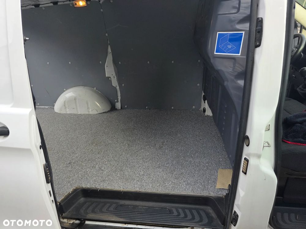 Mercedes-Benz Vito - 16