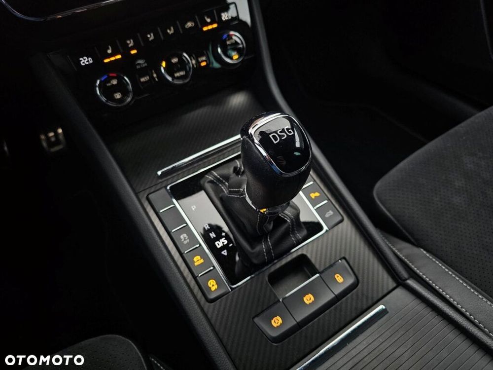 Skoda Superb 2.0 TSI Sportline DSG - 27