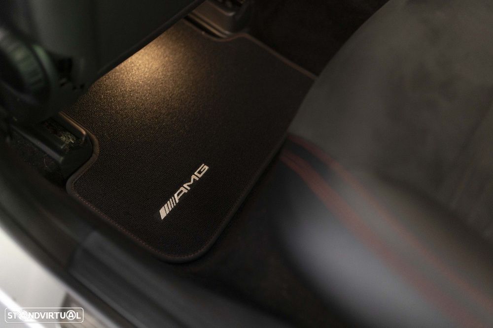 Mercedes-Benz CLA 200 d Shooting Brake AMG Line Aut. - 39