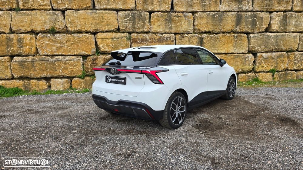 MG MG4 64 kWh Luxury - 2