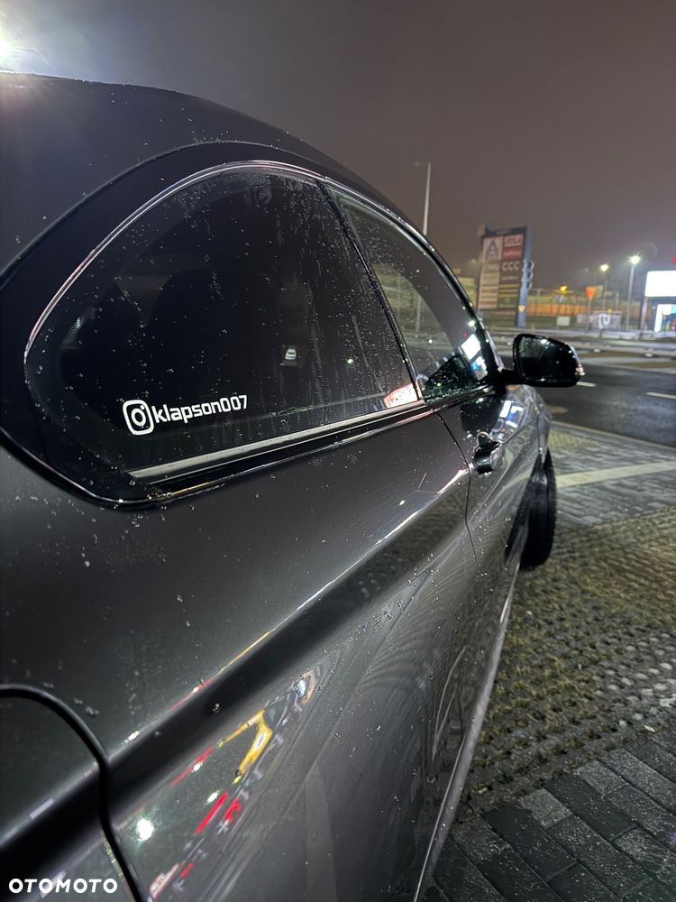 BMW Seria 2 218d - 23