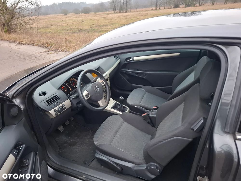 Opel Astra 1.8 Innovation - 22