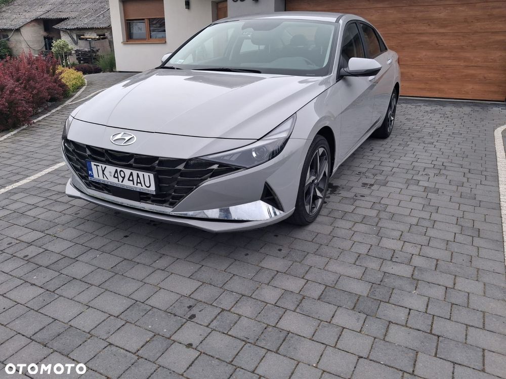 Hyundai Elantra 1.6 Executive - 1