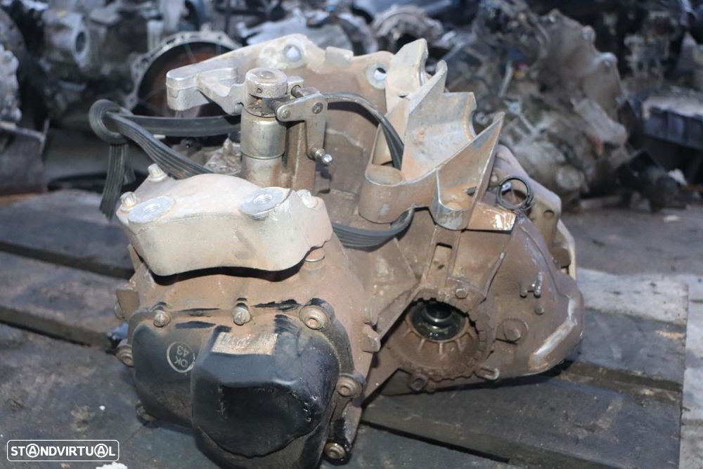 CAIXA DE VELOCIDADES OPEL CORSA E - 5