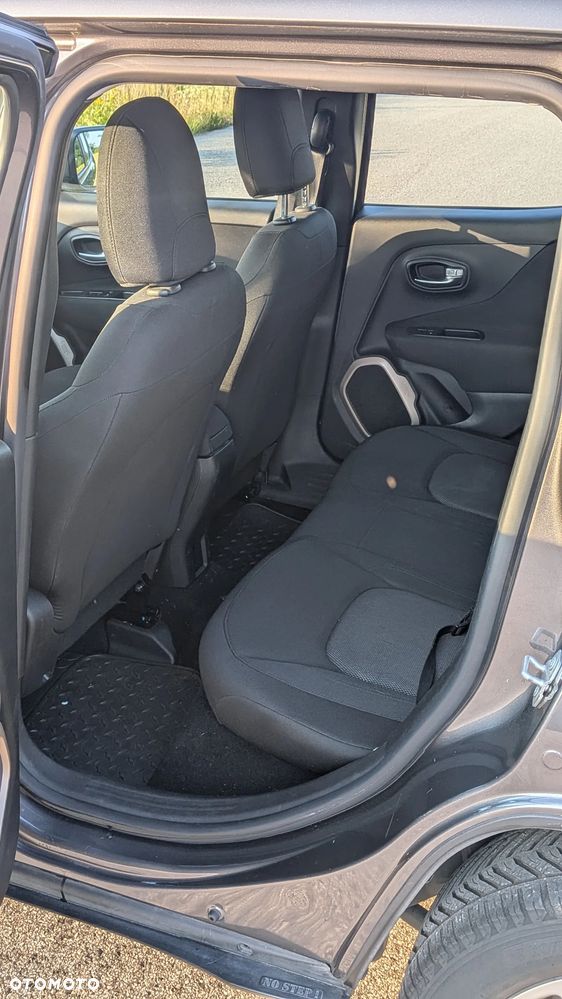 Jeep Renegade - 15