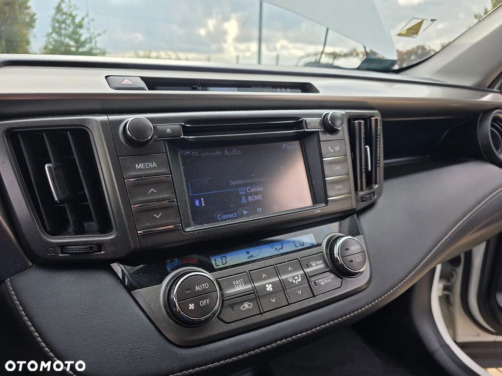 Toyota RAV4 2.0 D-4D Premium - 16
