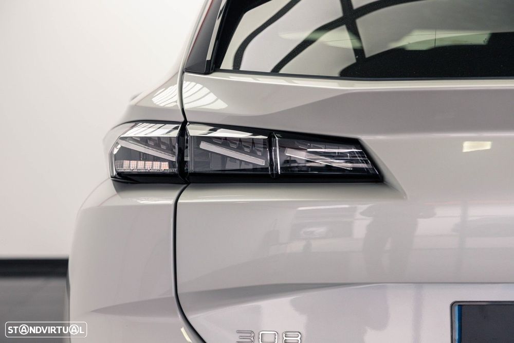 Peugeot 308 SW 1.6 Hybrid GT e-EAT8 - 17