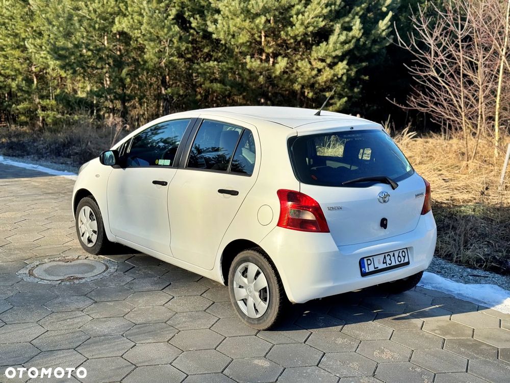 Toyota Yaris 1.0 Terra - 2