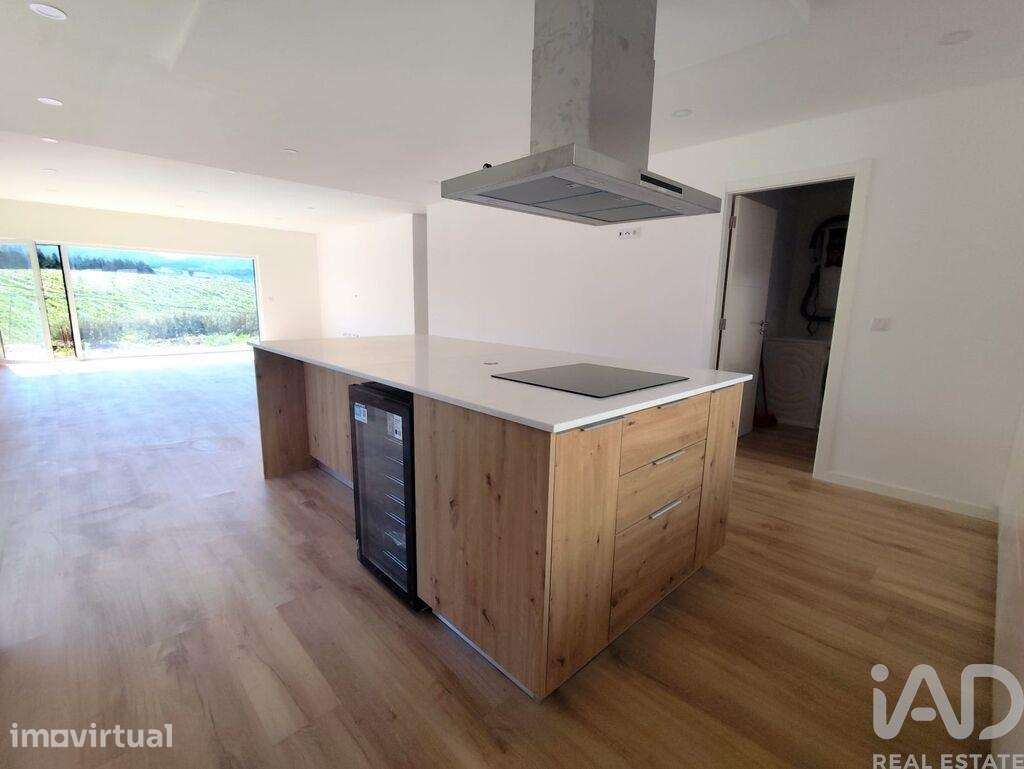 Casa / Villa T3 em Cadaval e Pêro Moniz de 205,00 m2 - Grande imagem: 2/30