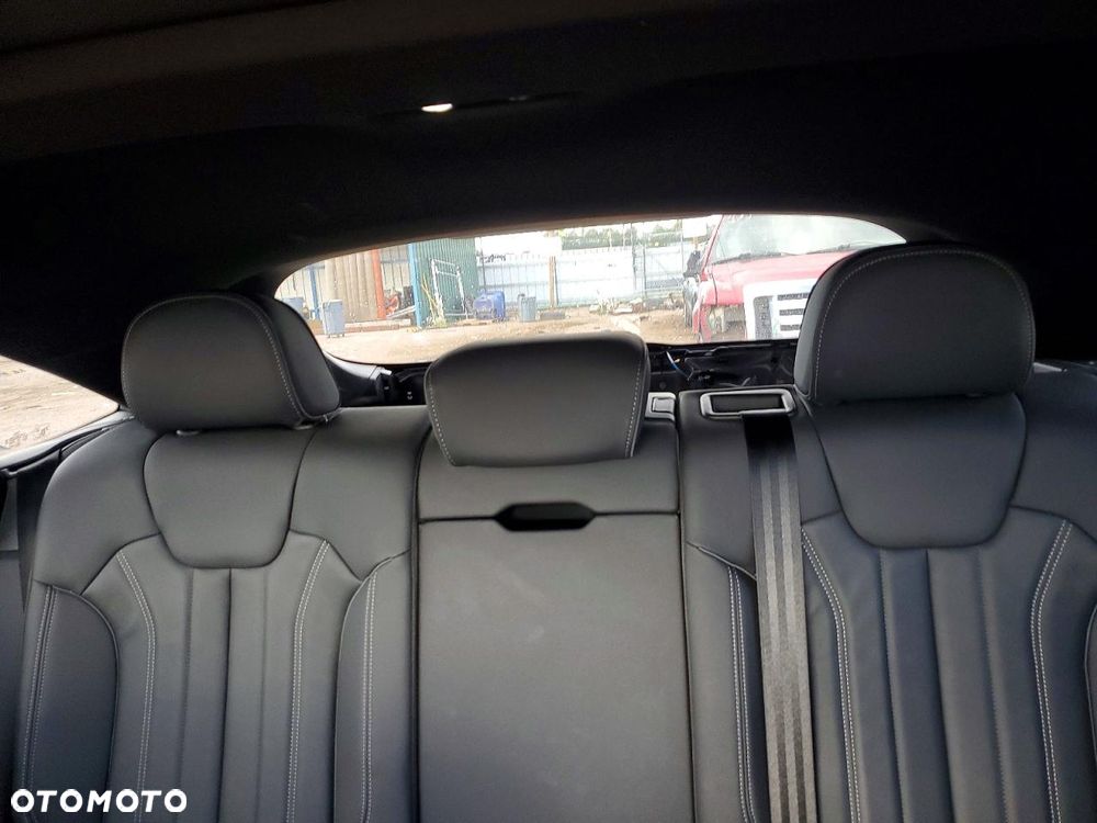 Audi Q5 Sportback - 11