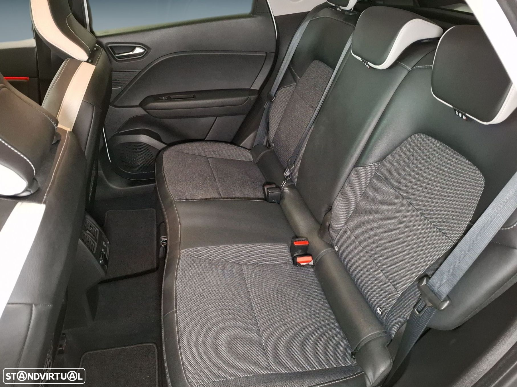 Renault Captur 1.0 TCe Techno - 14