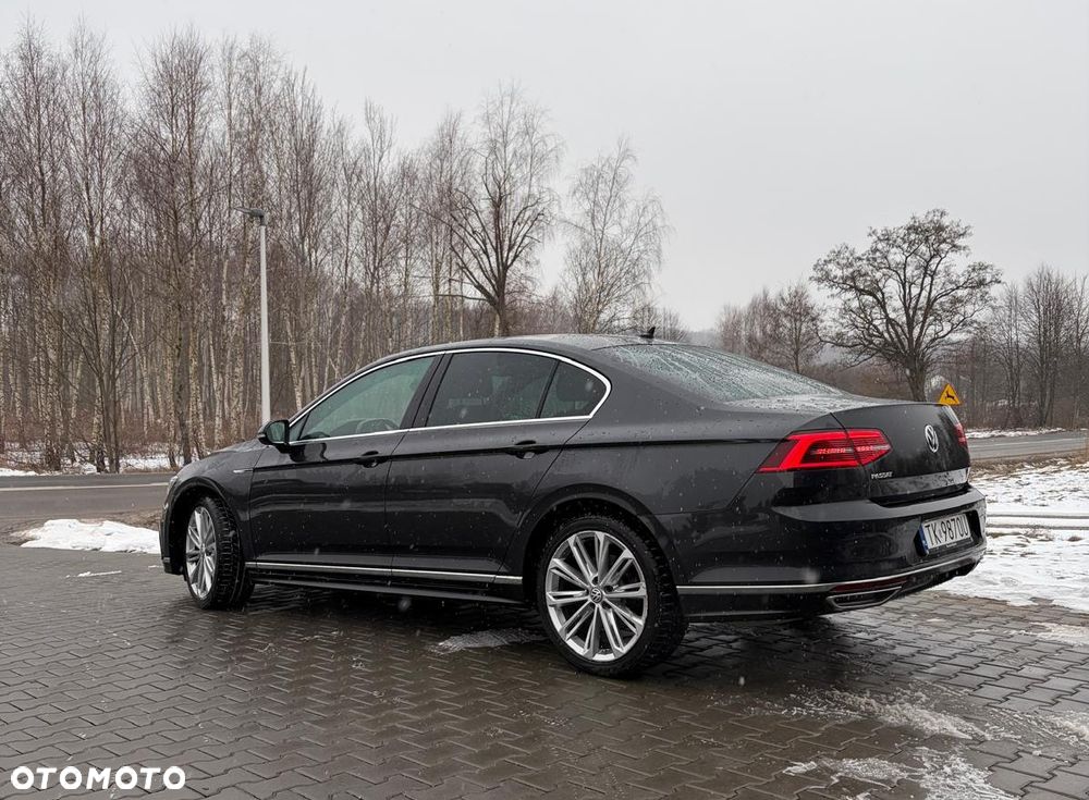 Volkswagen Passat - 8