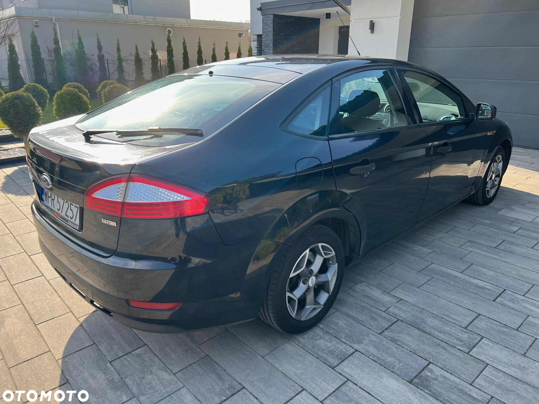 Ford Mondeo 1.8 TDCi Ambiente - 2