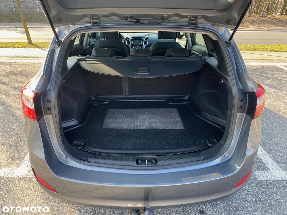 Hyundai i30 blue Kombi 1.6 GDi Style - 11