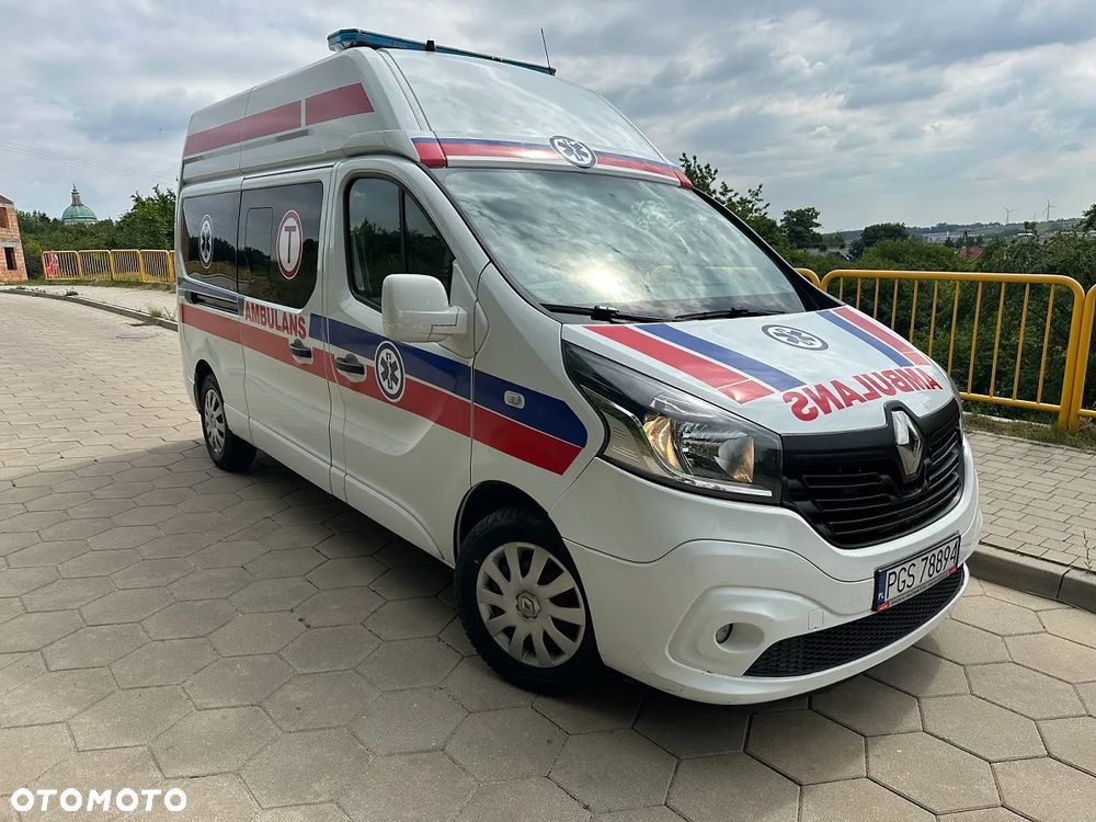 Renault Trafic Karetka Ambulans Ambulance Sanitarny EN1789 - 1