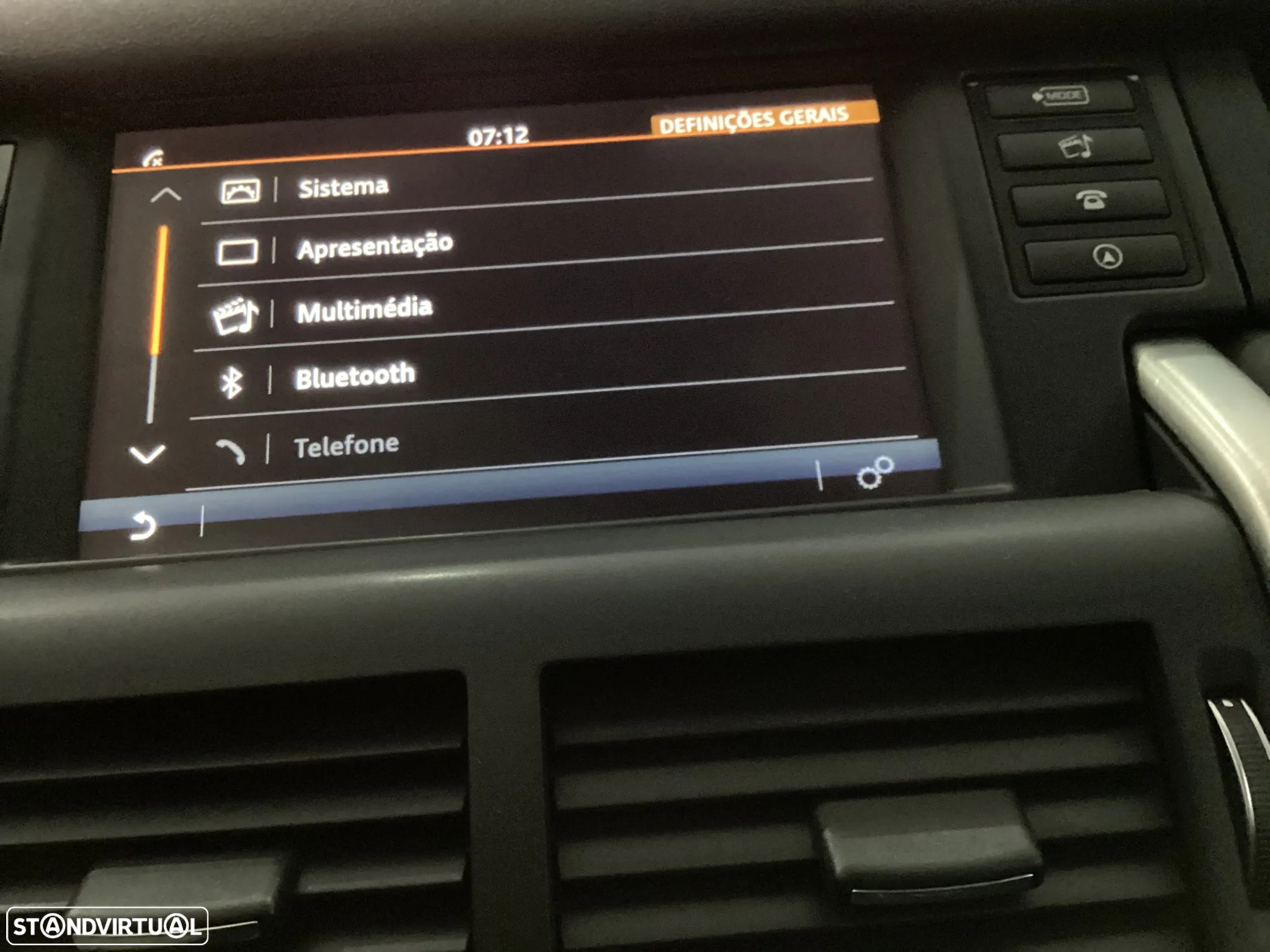 Land Rover Discovery Sport 2.0 TD4 HSE - 14