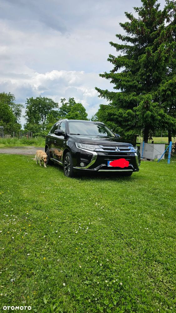 Mitsubishi Outlander PHEV Instyle NAVI + - 12