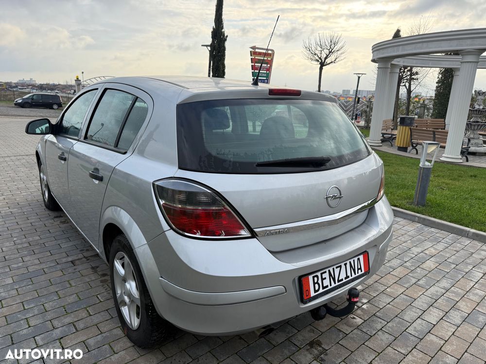 Opel Astra 1.8 Automatik Selection 110 Jahre - 3