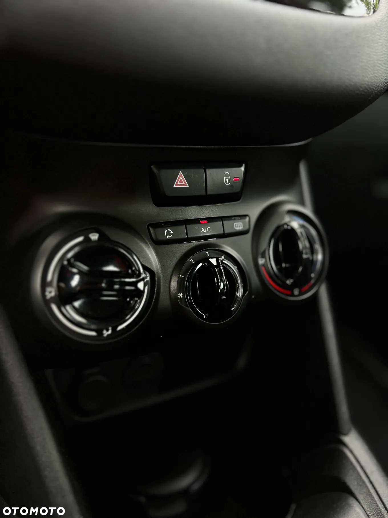 Peugeot 208 - 26
