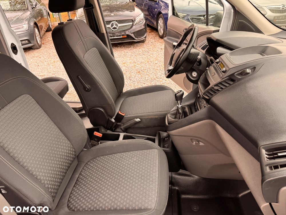 Ford Transit Connect - 18