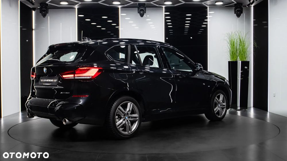 BMW X1 xDrive20i M Sport - 8