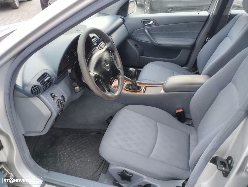 Mercedes-Benz C 220 CDi Avantgarde - 17