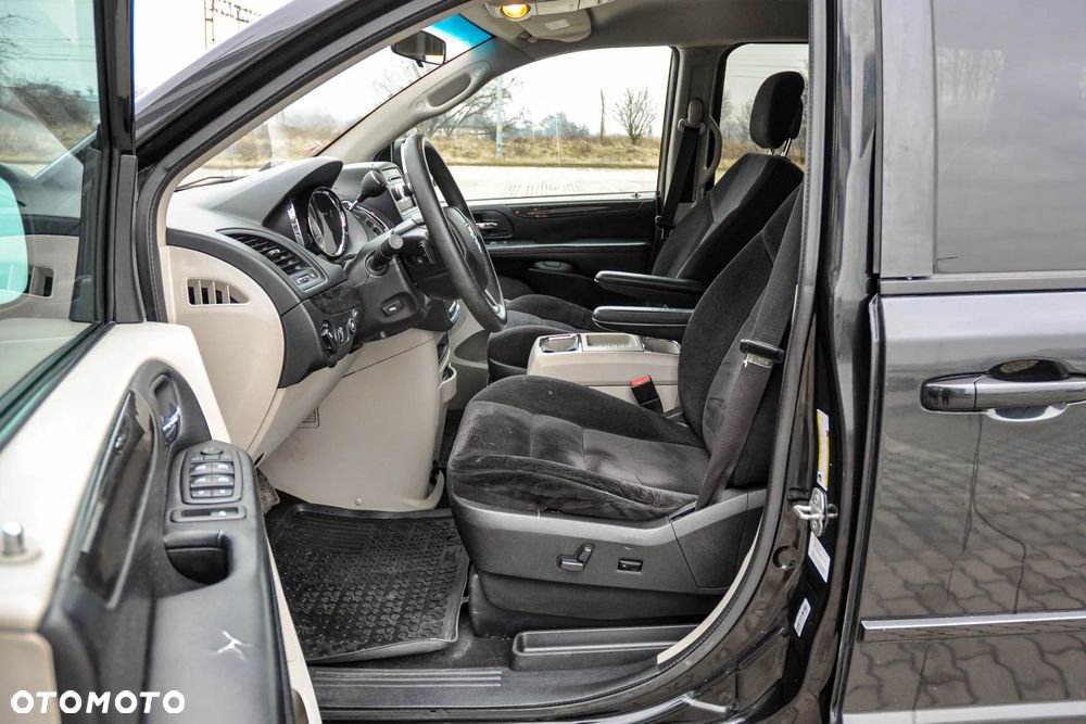 Dodge Grand Caravan - 7