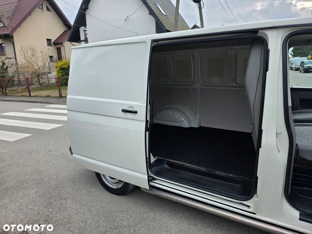 Volkswagen Transporter T5 - 21