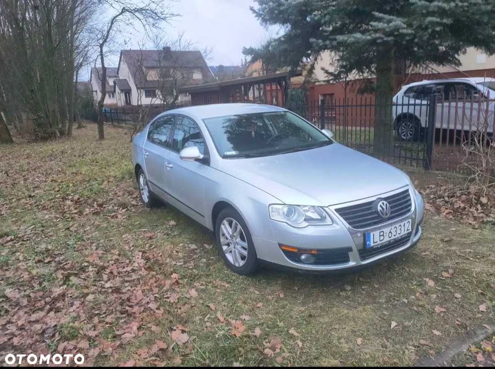 Volkswagen Passat - 2