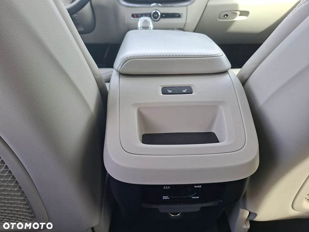 Volvo XC 60 - 30