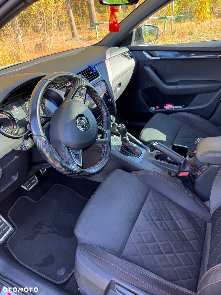 Skoda Octavia 2.0 TDI RS DSG - 7