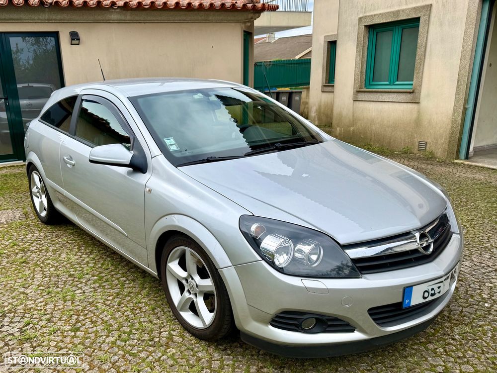 Opel Astra GTC 1.9 CDTI - 2