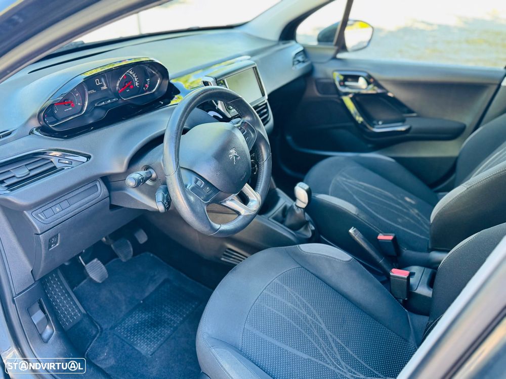 Peugeot 208 1.4 HDi - 16