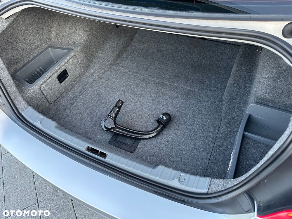 BMW Seria 3 318d - 12