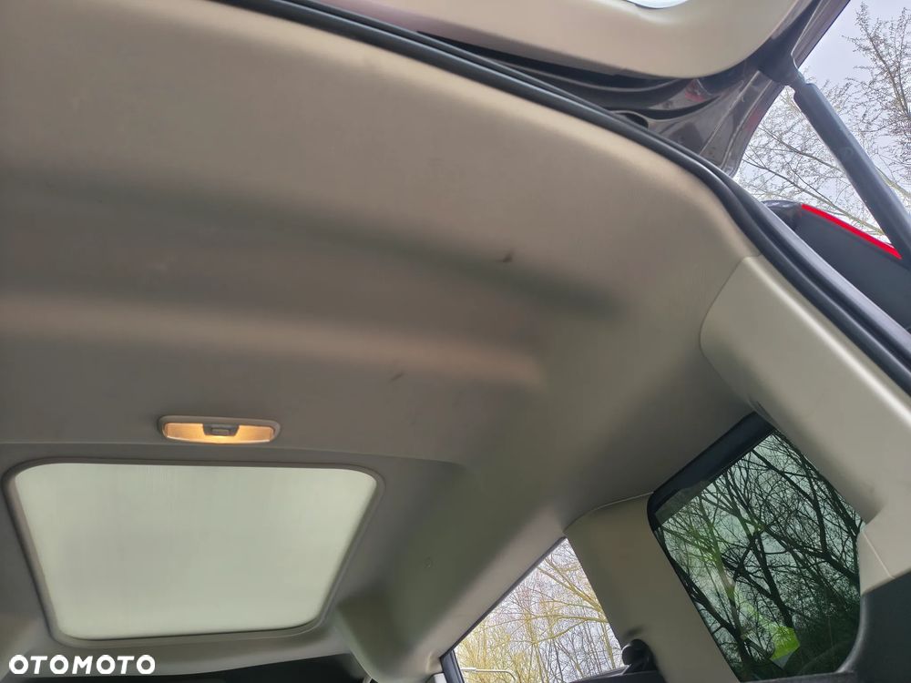 Ford Tourneo Connect - 14