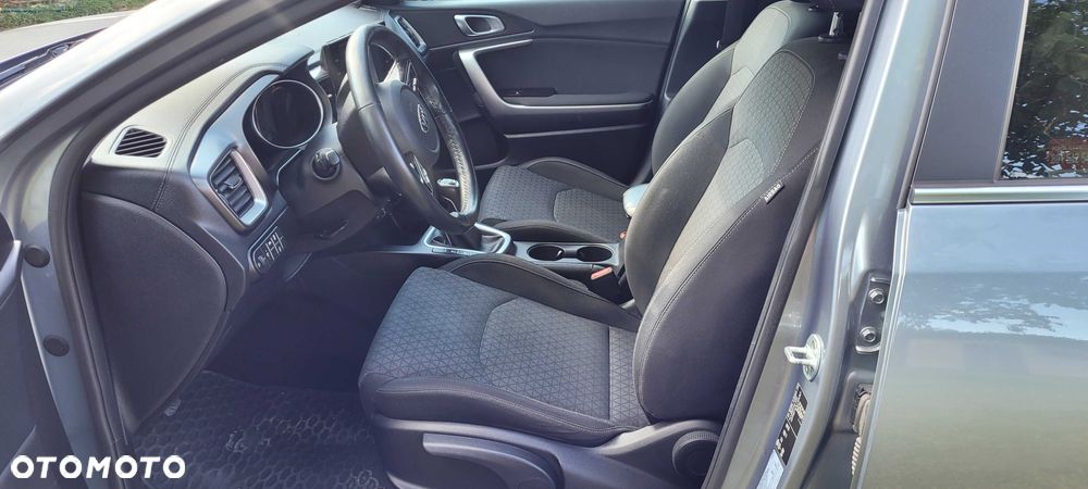 Kia XCeed - 5