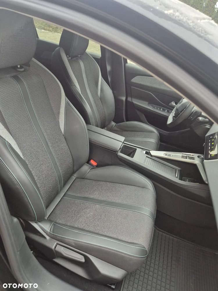 Peugeot 308 PureTech 130 EAT8 Allure - 13