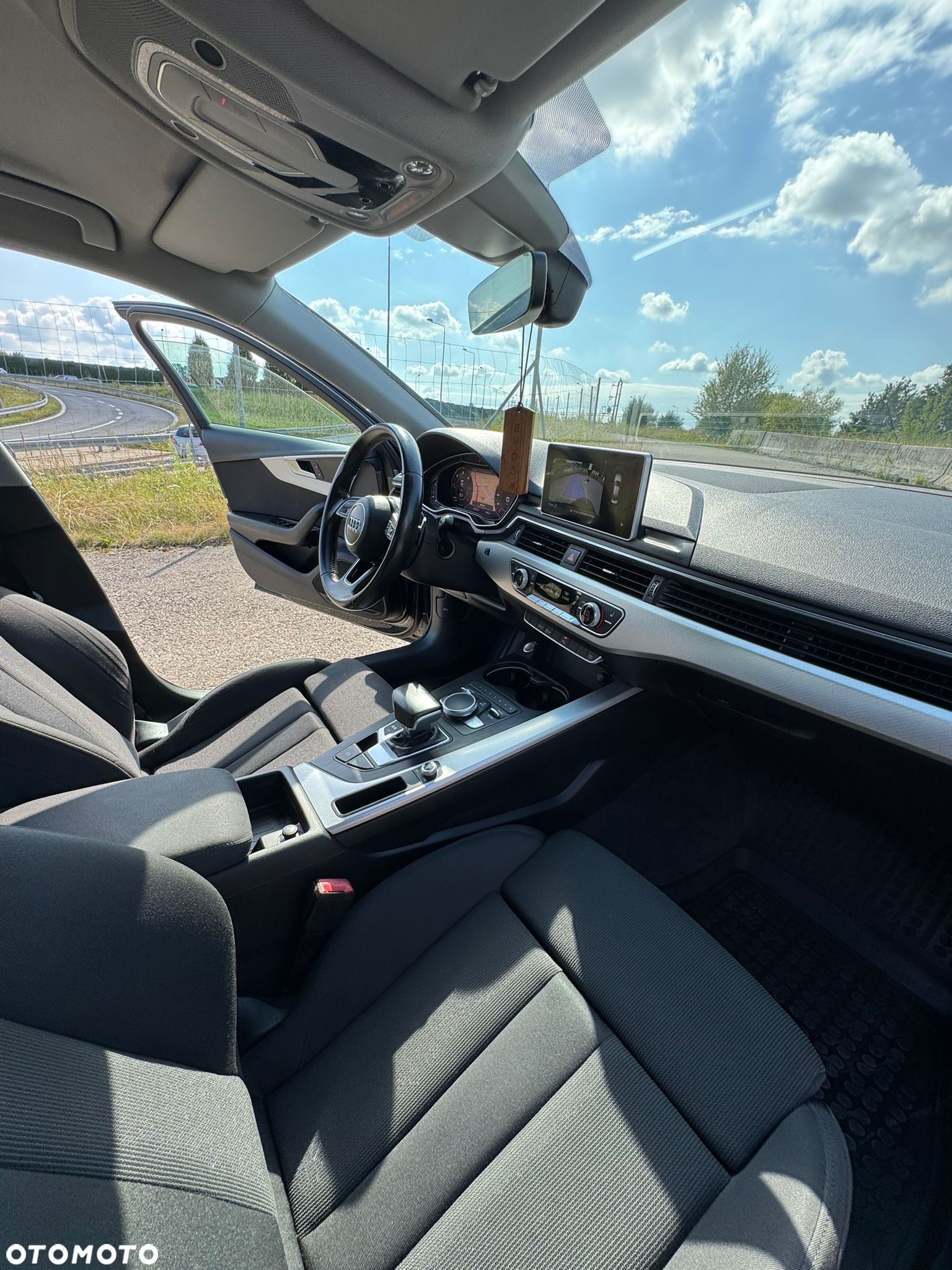 Audi A4 2.0 TDI S tronic - 34