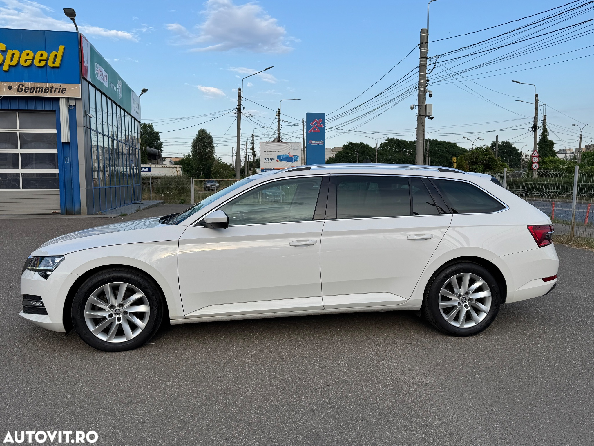 Skoda Superb Combi 2.0 TDI DSG Style - 13