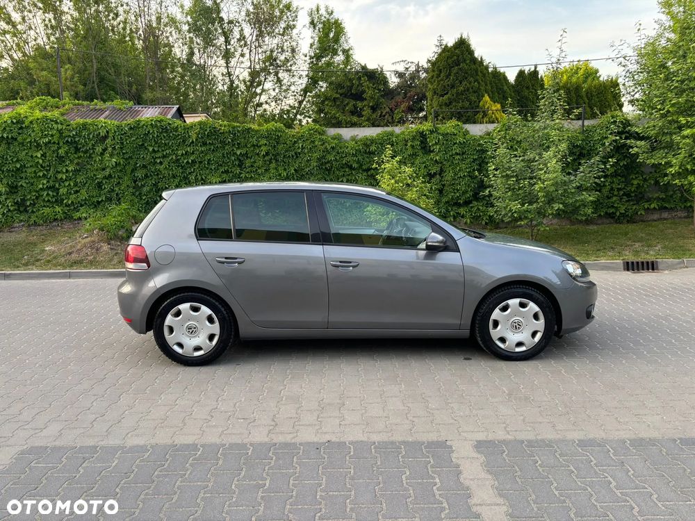 Volkswagen Golf - 23